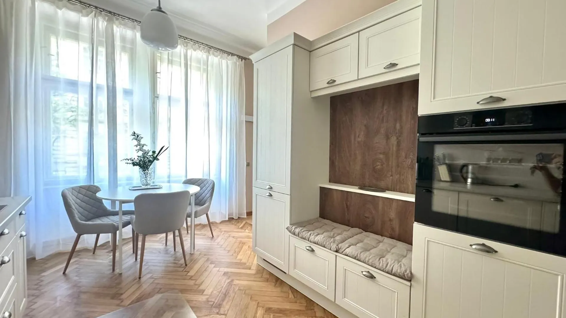 Royal Crown Apartment Prag