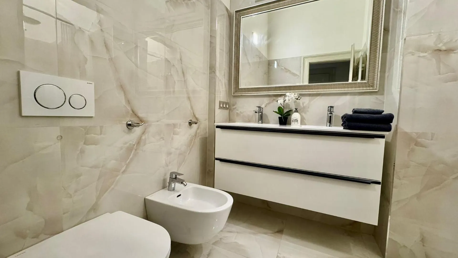 Royal Crown Apartment Prag