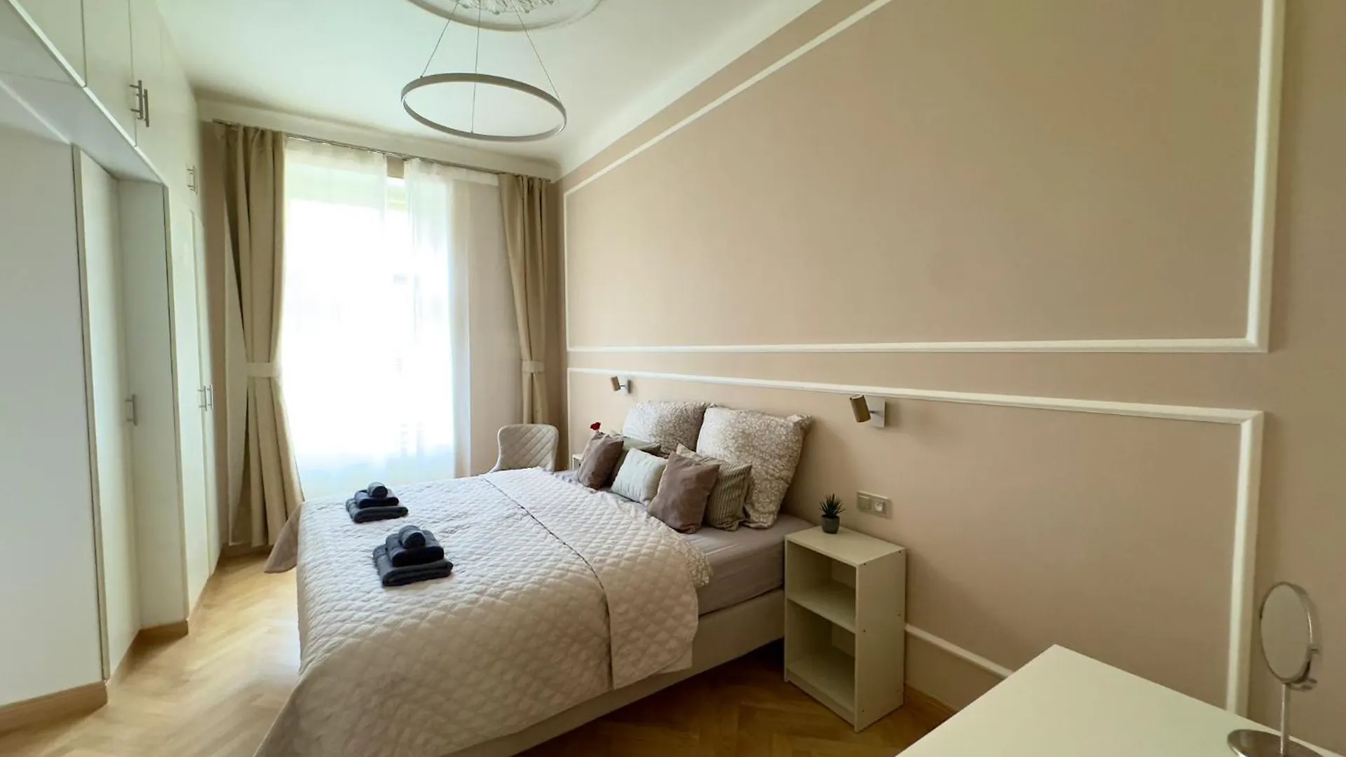 Royal Crown Apartment Prague